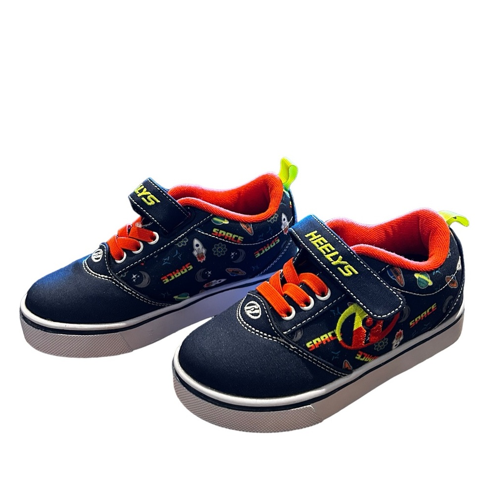 Heely’s Space print skateboard roller sneakers